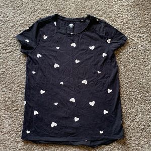 Old navy black and white heart shirt